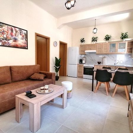 Alex Apartment, Cozy Place In Heraklion Center Exterior foto